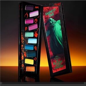 Melt cosmetics X Disney the nightmare before Christmas eyeshadow pallet✨